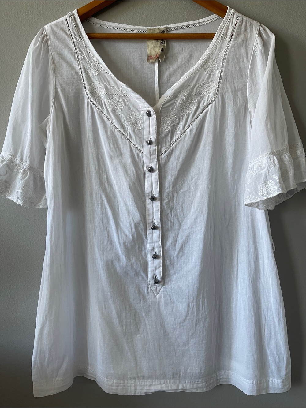 Da-Nang White Cotton Lace-Trim embroidered Henley Tunic blouse
